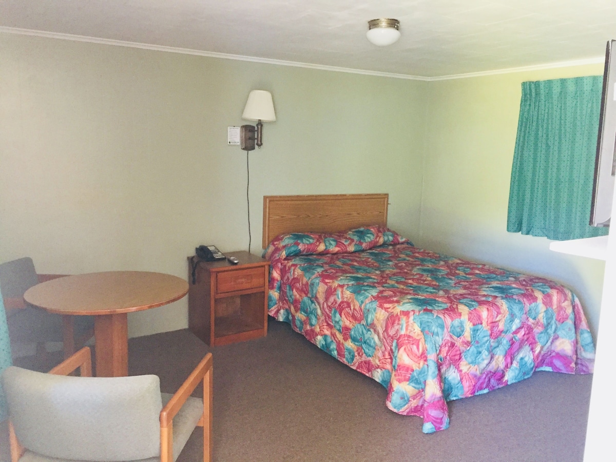 King Room with Kitchenette